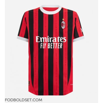 AC Milan Rafael Leao #10 Hjemmebanetrøje 2024-25 Kortærmet AC Milan Rafael Leao #10 Hjemmebanetrøje 2024-25 Kortærmet